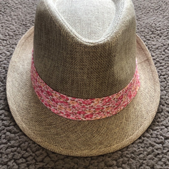 Women’s Fedora - Picture 3 of 7